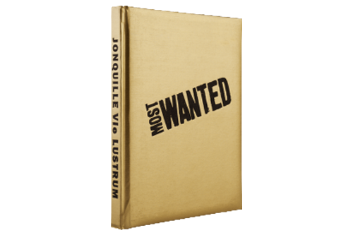 Schaumstoff verleiht dem Hardcover Volumen